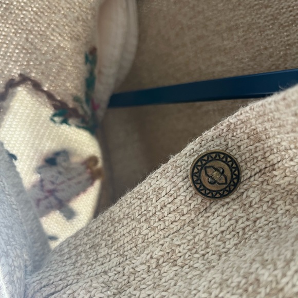 Alfred Dunner cotton ramie Beige Cardigan with Festive winter Embroidery - Picture 9 of 9